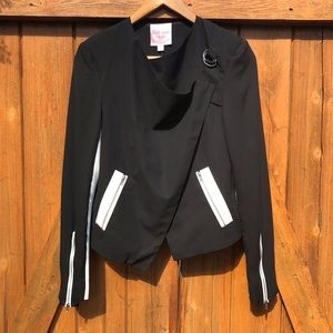 NWT Romeo & Juliet Couture, Black White Blazer